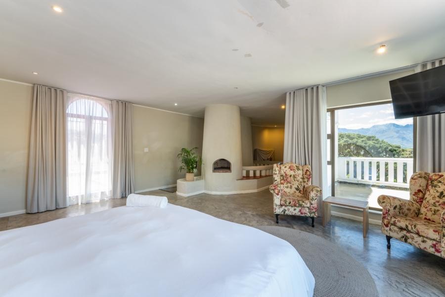 6 Bedroom Property for Sale in Paarl Central Western Cape